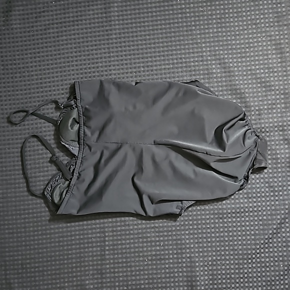 Lands' End , Black, one piece swimsuit, adjustable straps, size 14 - Picture 2 of 9